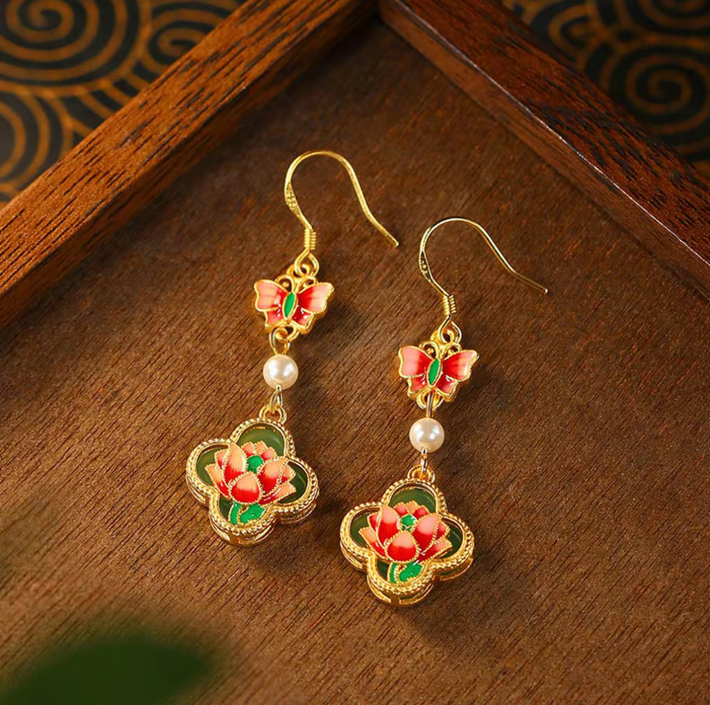 Yun - Ruby Blossom Cascade