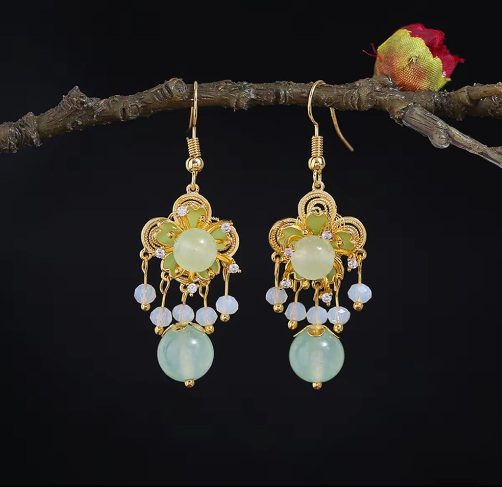 Eastern Garden - Intertwined Jade Shadows